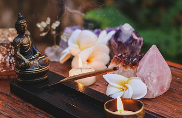 O poder do incensário e a aromaterapia no home decor