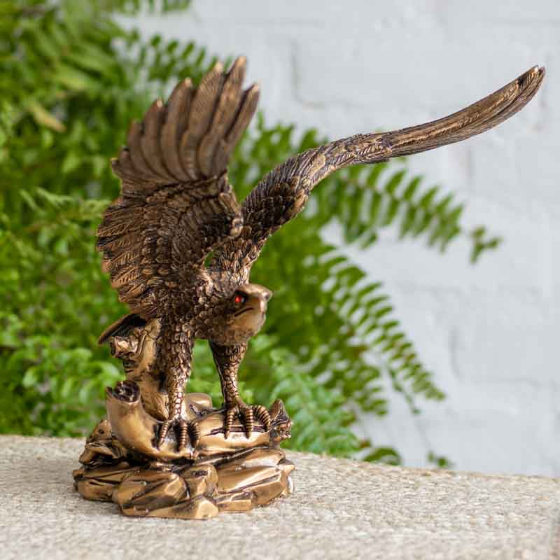 A00402-aguia-resina-dourada-gold-animal-escultura-artesintonia
