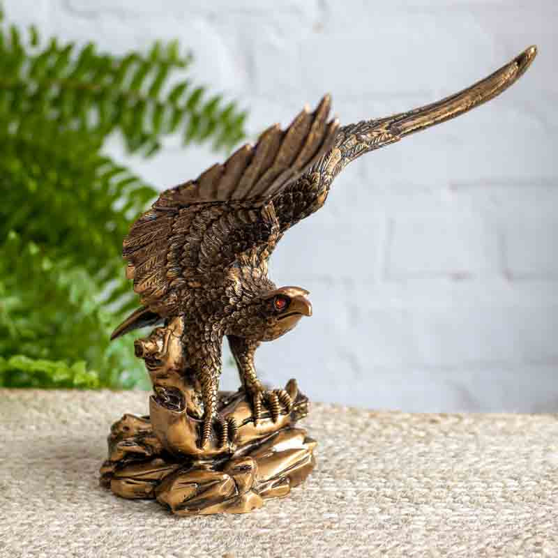 A00402-aguia-resina-dourada-gold-animal-escultura-artesintonia