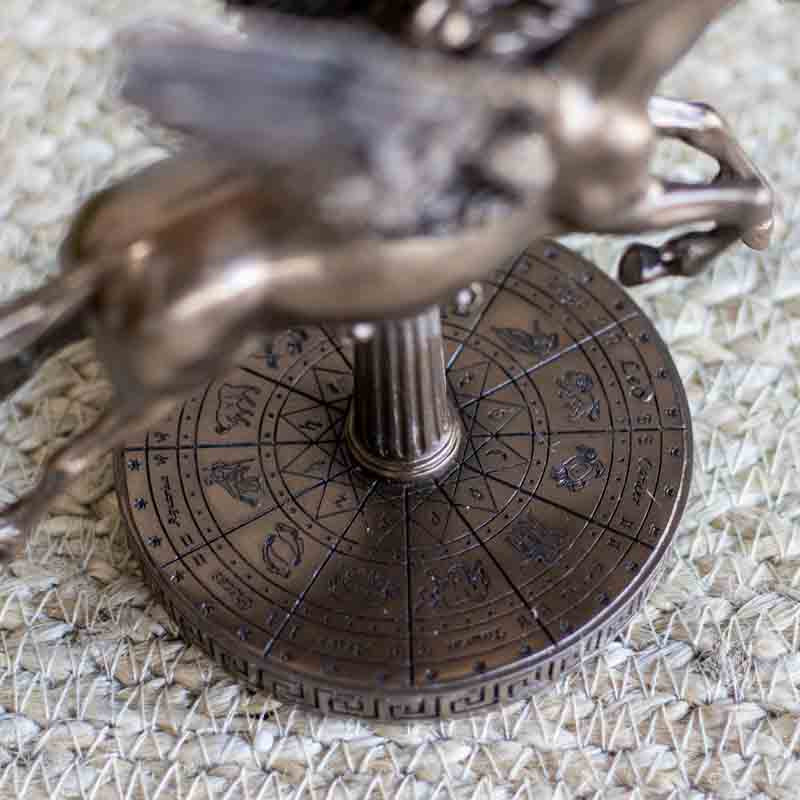 estatueta-escultura-resina-pegasus-veronese-design-resina-mitologia-objetos-decorativos-loja-zen-04