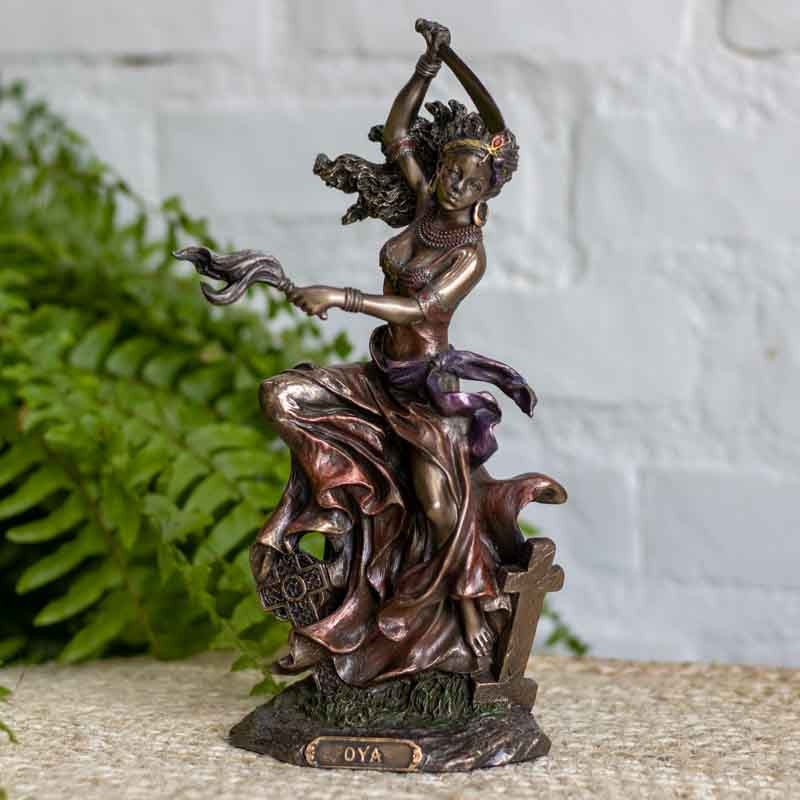 Estatueta / Enfeite Orixá Oya Iansã em Resina deusa,elas,estatuetas,iansa,orixas,veronese