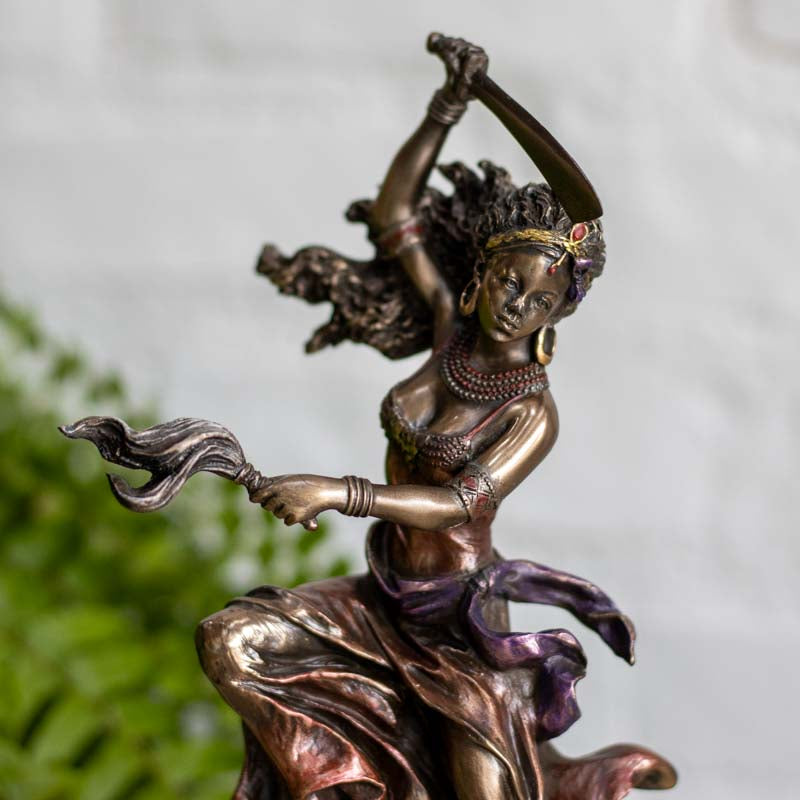 estatueta-escultura-orixas-oyaiansa-deusa-africana-veronese-design-loja-presentes-objetos-decorativos-resina-03