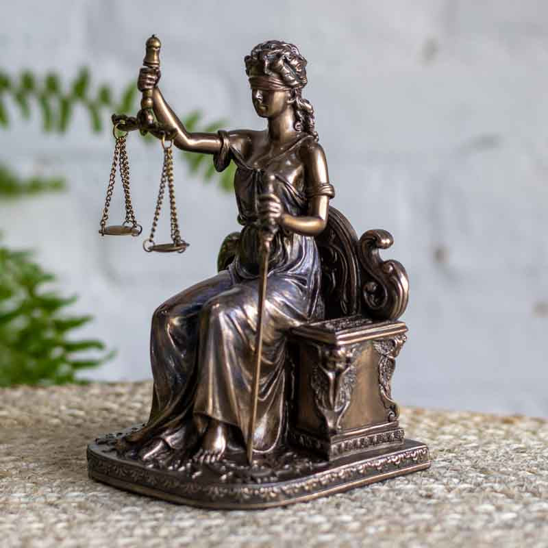 escultura-bronzeada-modelada-resina-decorativa-enfeite-dama-justica-loja-decoracoes-decorzen-004