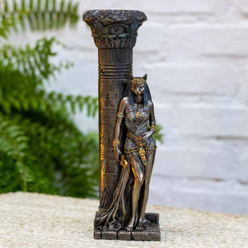 A03993-escultura-bronzeada-egipcia-decorativa-modelada-resina-mitologia-deusa-bastet-enfeite-pilar-loja-decoracao-decorzen-003