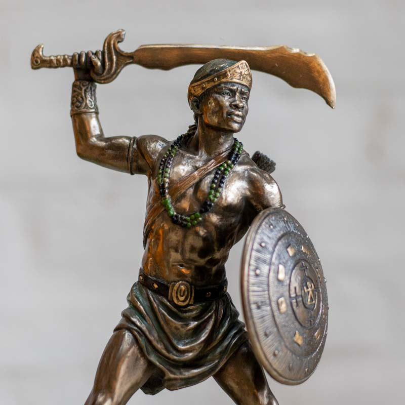 escultura-estatueta-veronese-design-loja-objetos-decorativos-presentes-orixas-oggun-ogun-resina-04