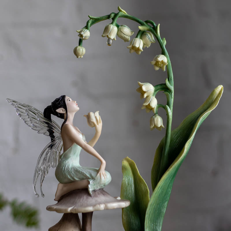 A07135-estatueta-escultura-loja-objetos-decorativos-decoracao-fada-lirio-vale-veronese-design-ludica-presentes-meninas-005